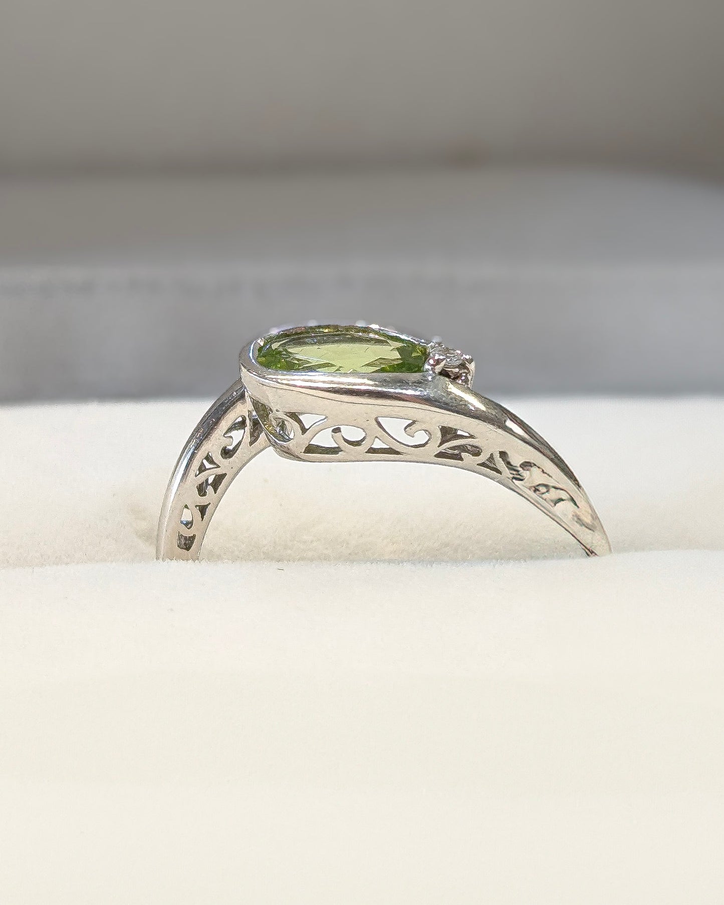 Sterling Silver Peridot Scrollwork Ring